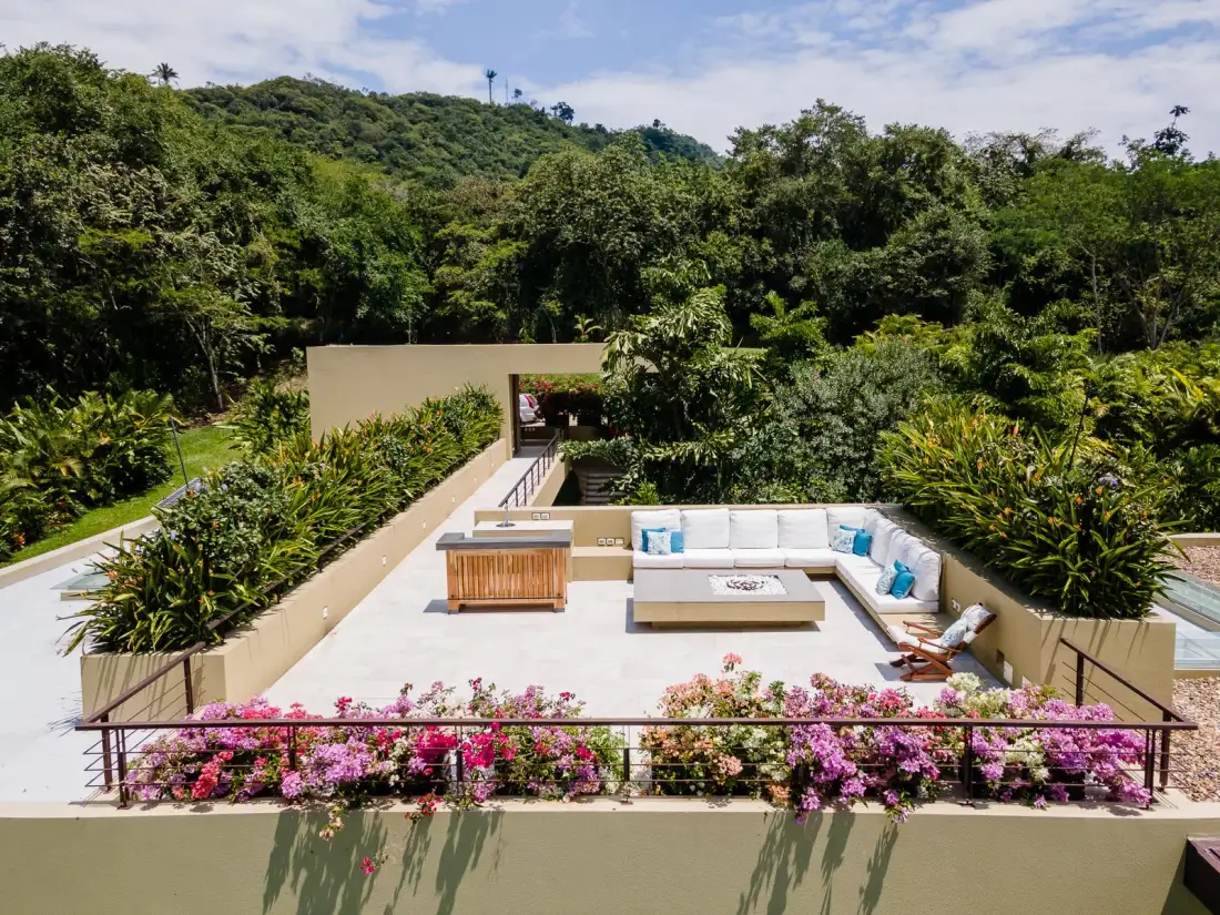 Mind-Blowing 4BR Villa w/ Pool at Mesa de Yeguas