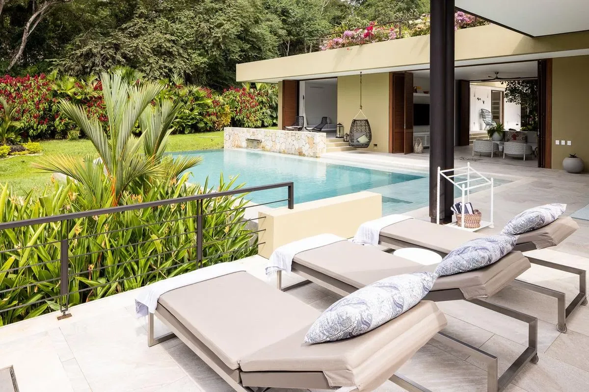 Mind-Blowing 4BR Villa w/ Pool at Mesa de Yeguas