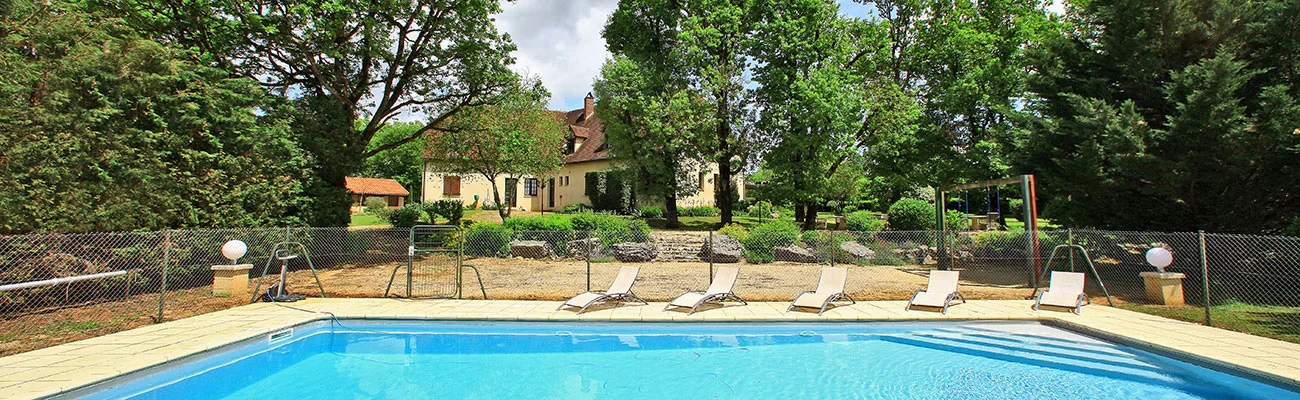 Outdoor swimming pool