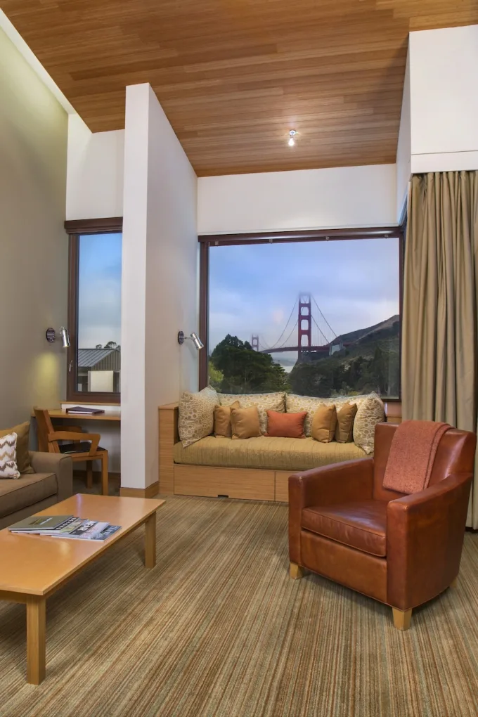 Contemporary king suite interior