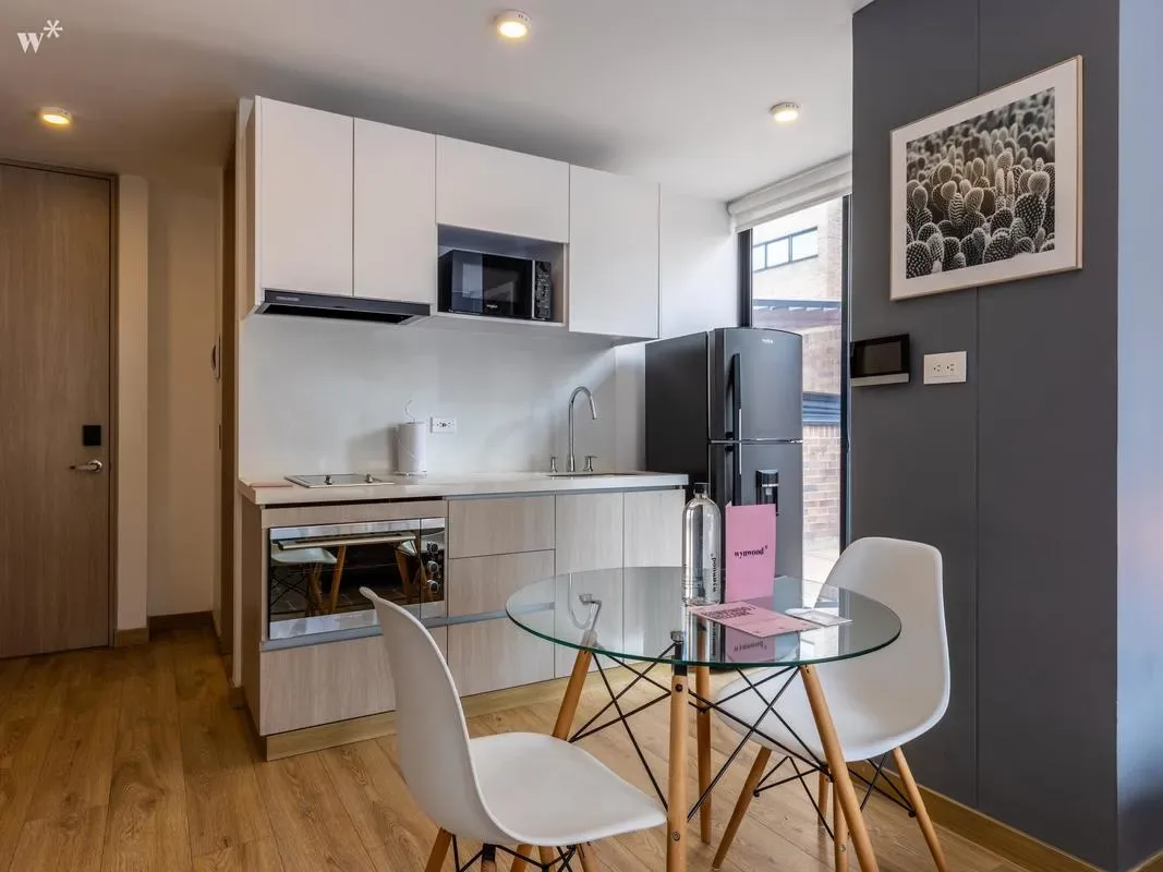 Intimate Loft in Santa Ana