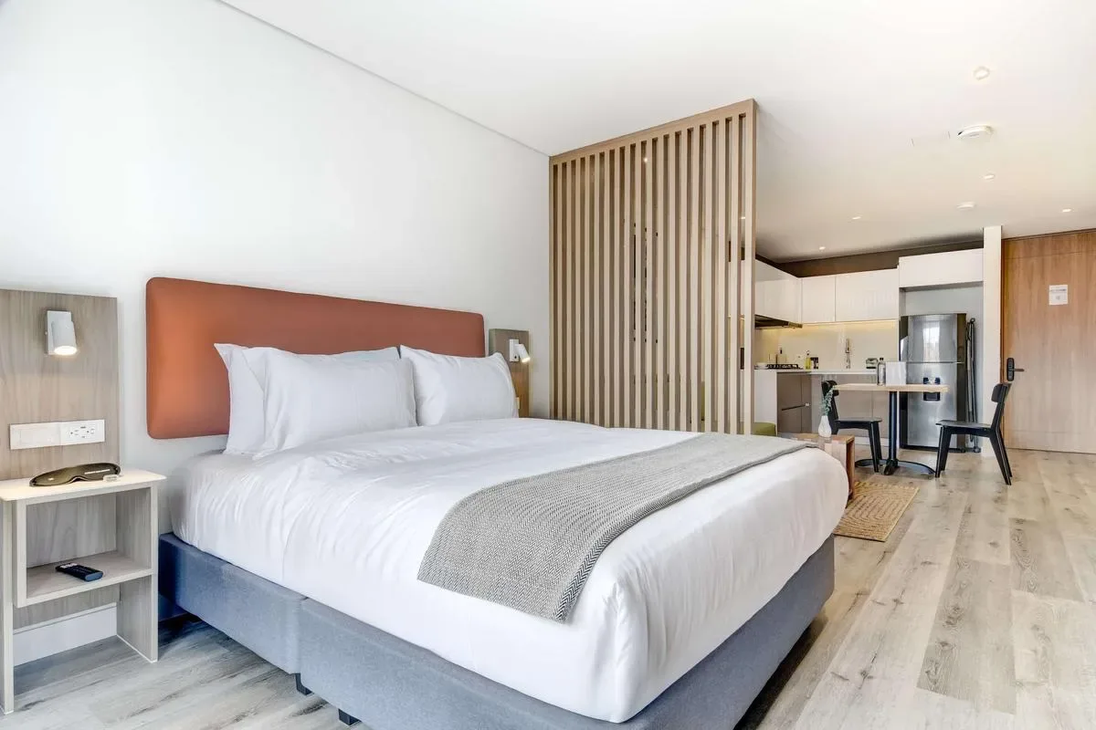 Bright Loft in Santa Barbara w/ Balcony