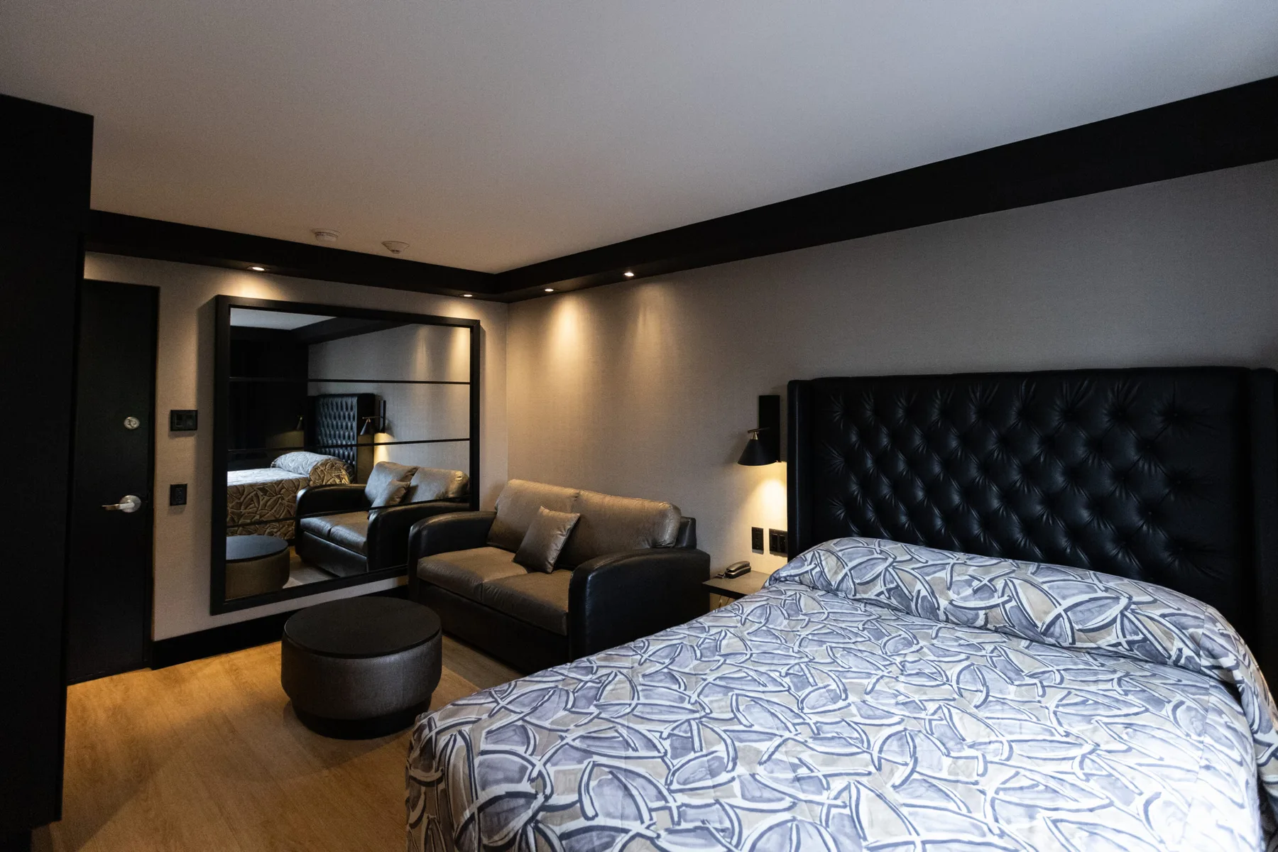 Hotel suite