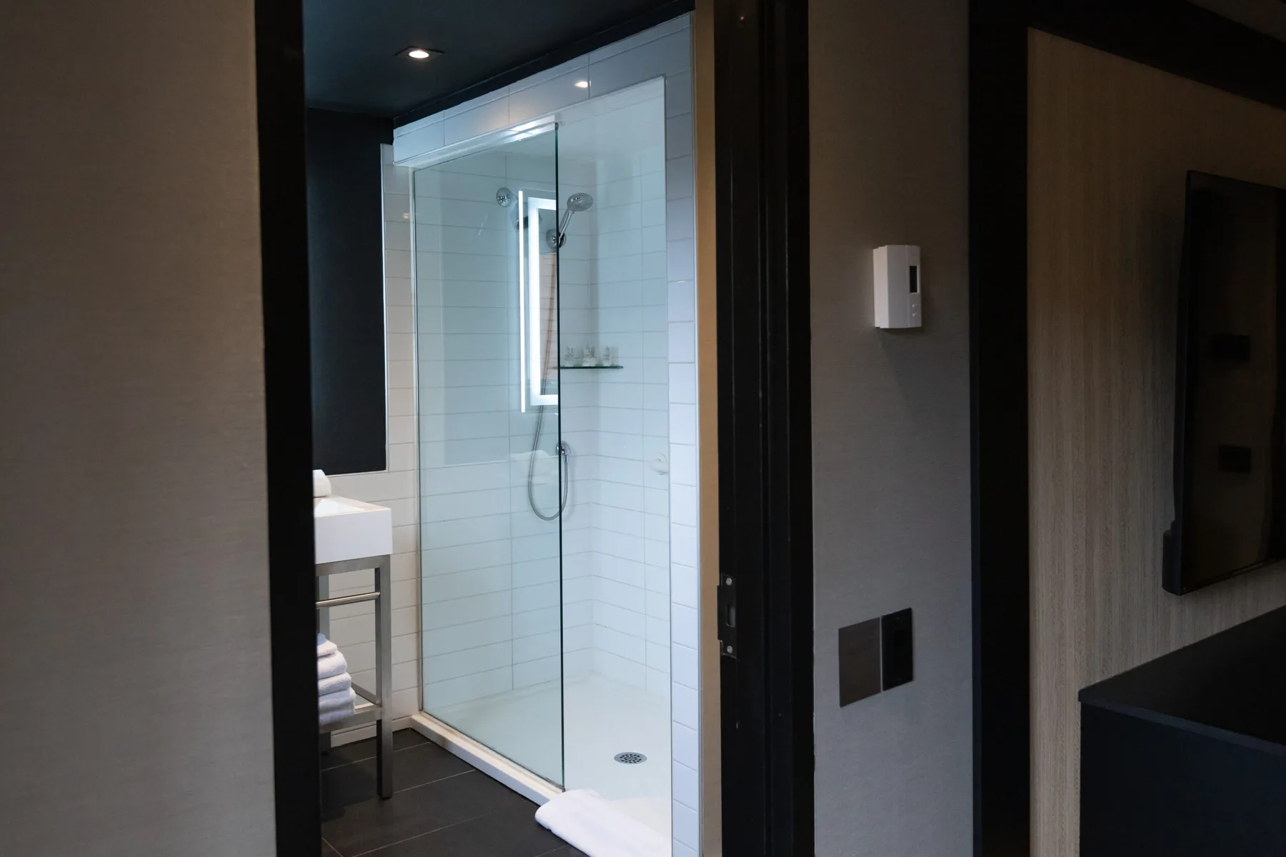 Hotel suite