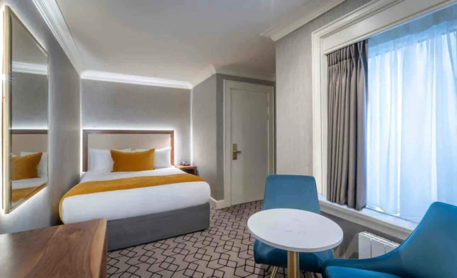 Guest bedroom