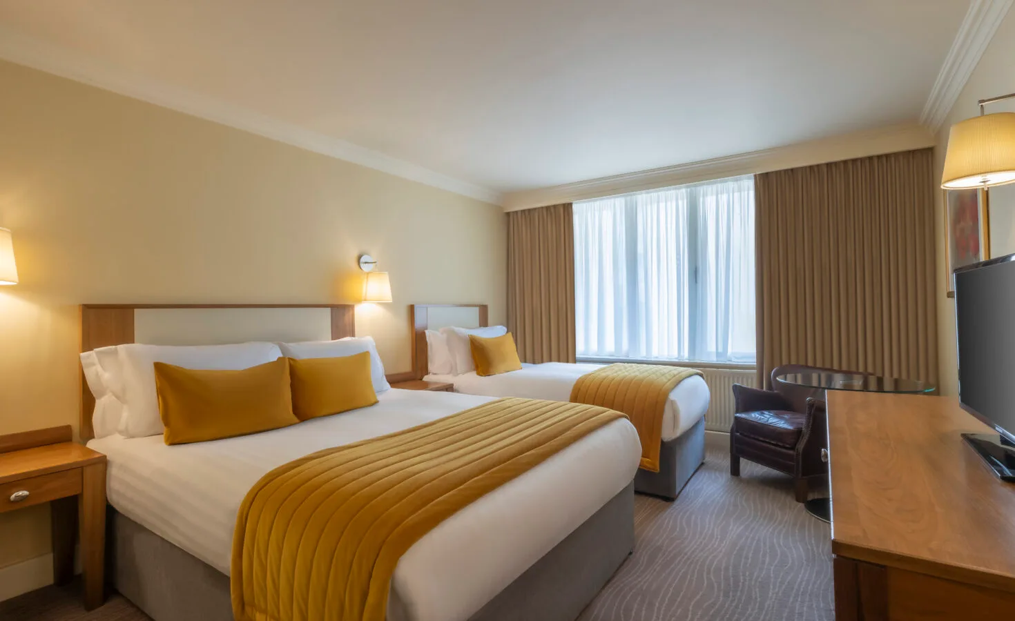 Guest bedroom
