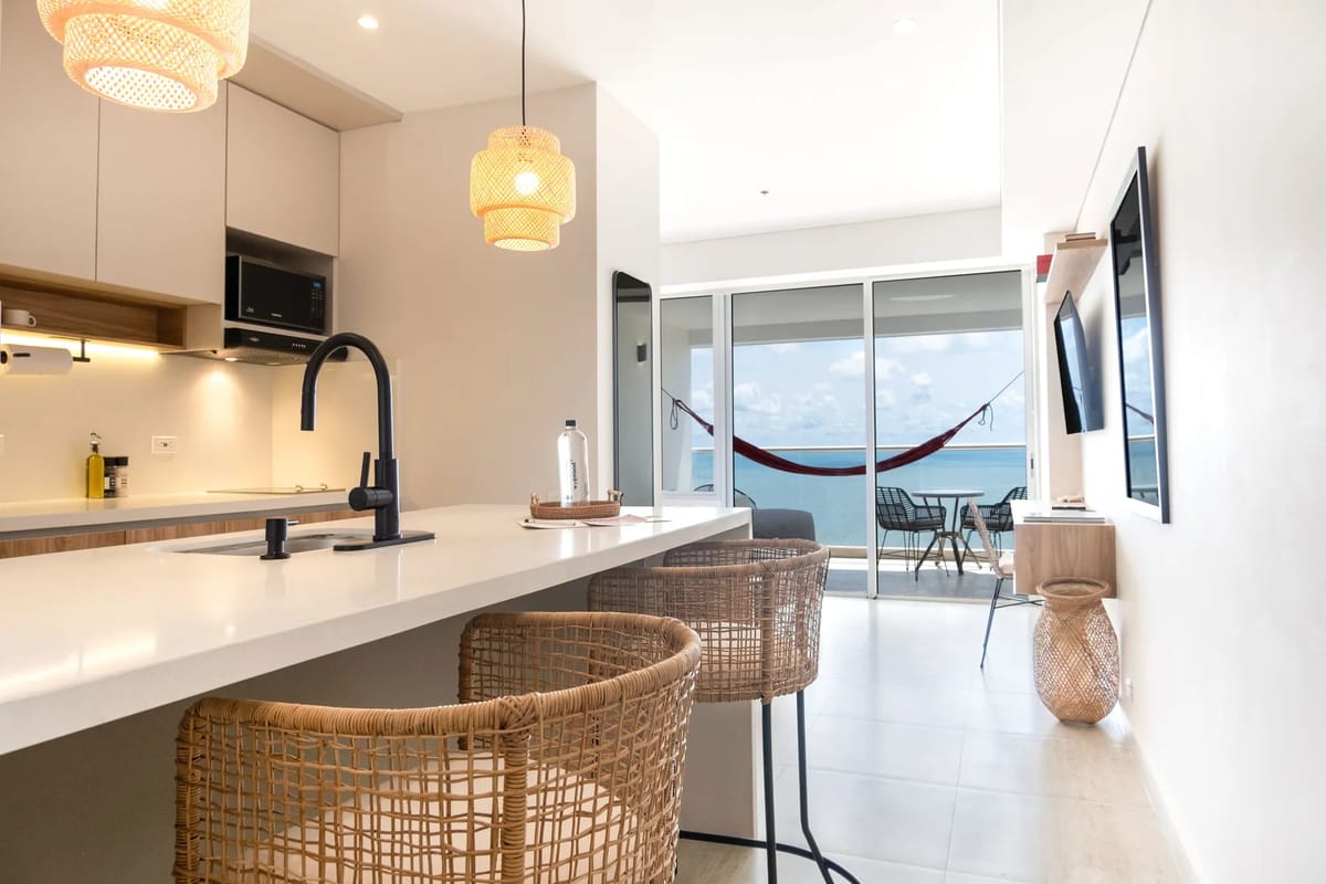 Dazzling Loft w/ Ocean View in Crespo