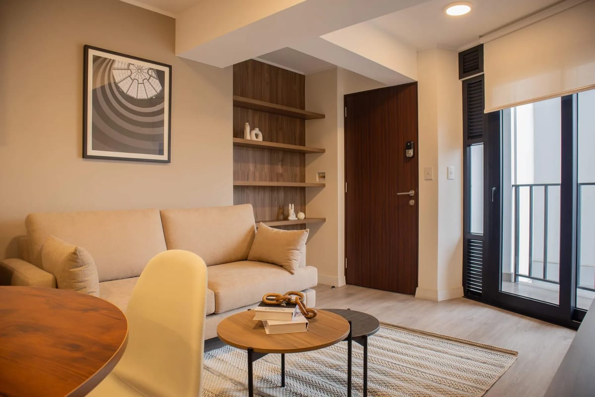 Majestic 2BR w/ Balcony in Miraflores