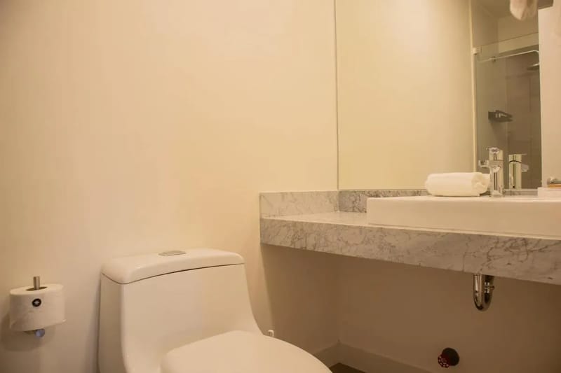 Majestic 2BR w/ Balcony in Miraflores