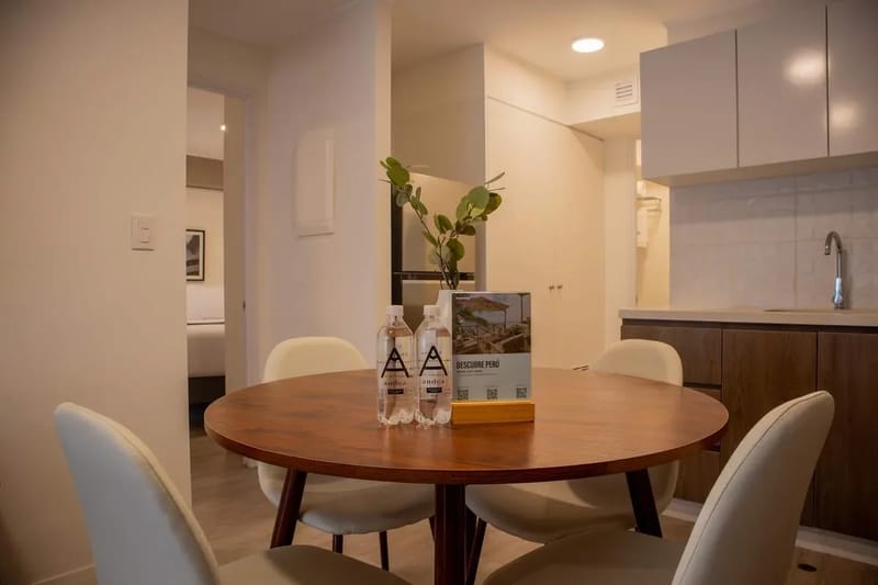 Majestic 2BR w/ Balcony in Miraflores