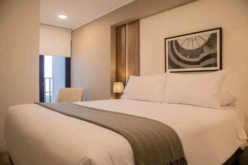 Majestic 2BR w/ Balcony in Miraflores