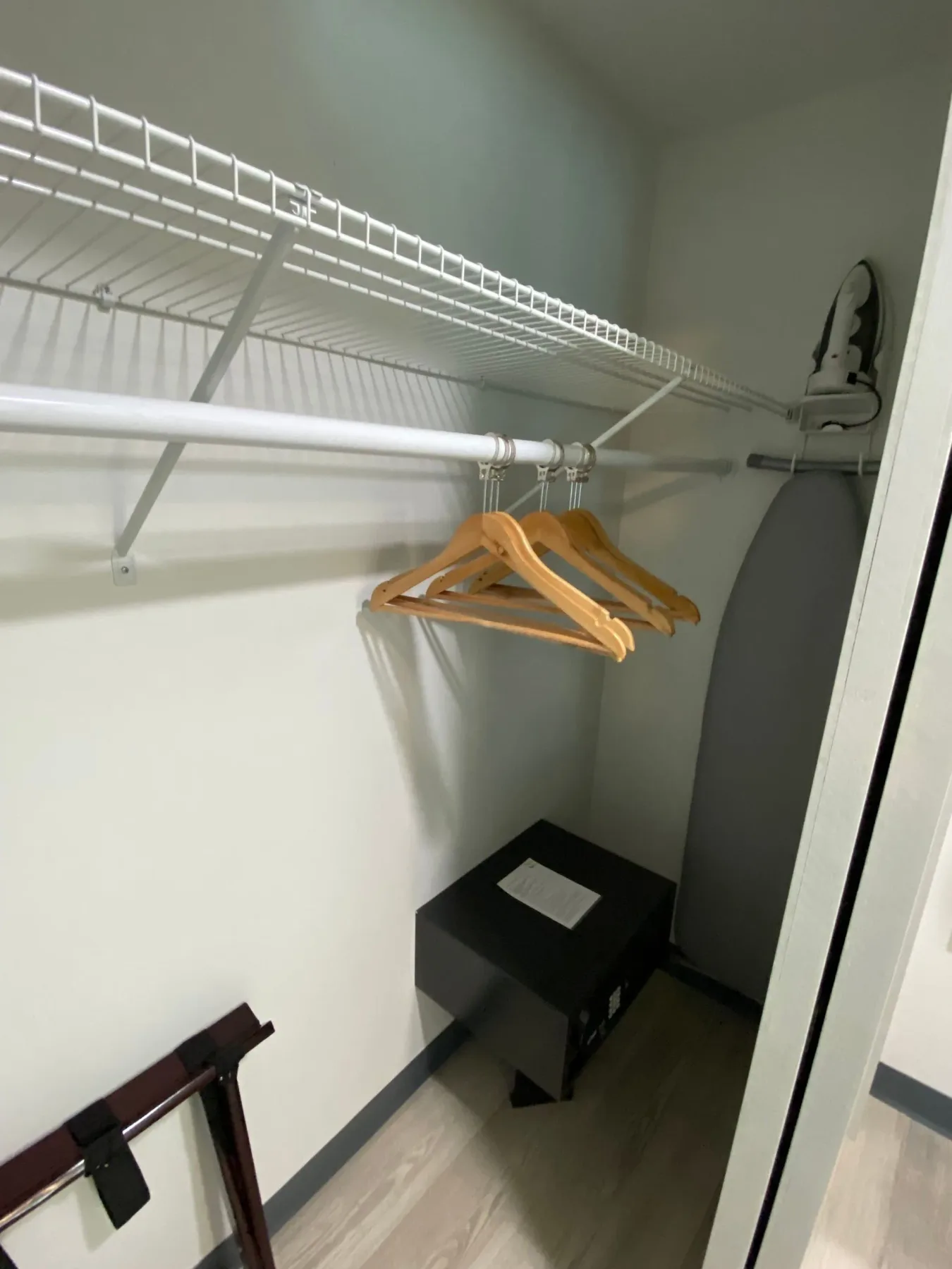Room closet