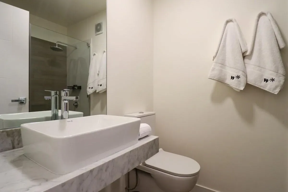Minimalist 2BR in Miraflores
