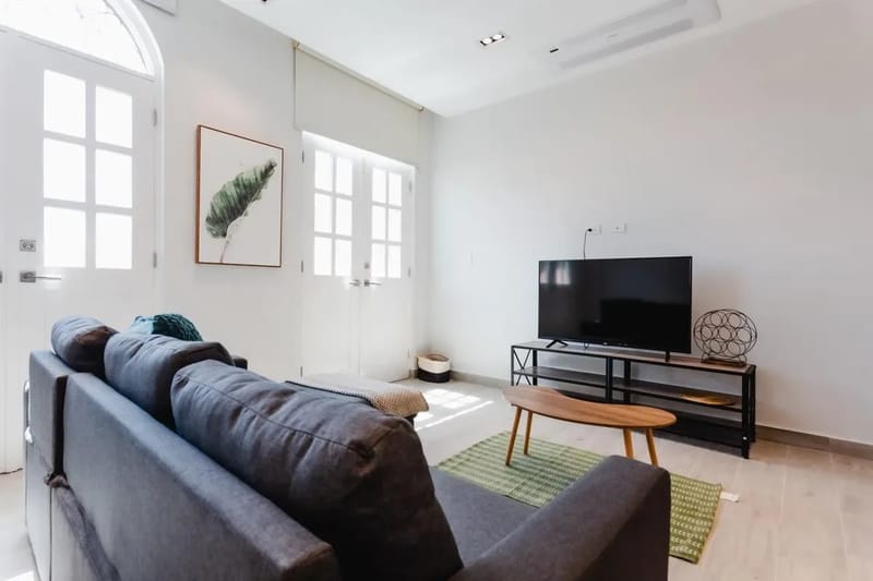 Perfect 2BR in Casco Antiguo w/ Balcony