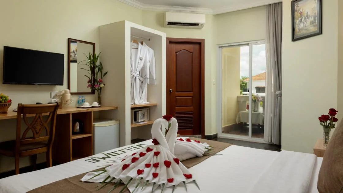 Deluxe single room interior