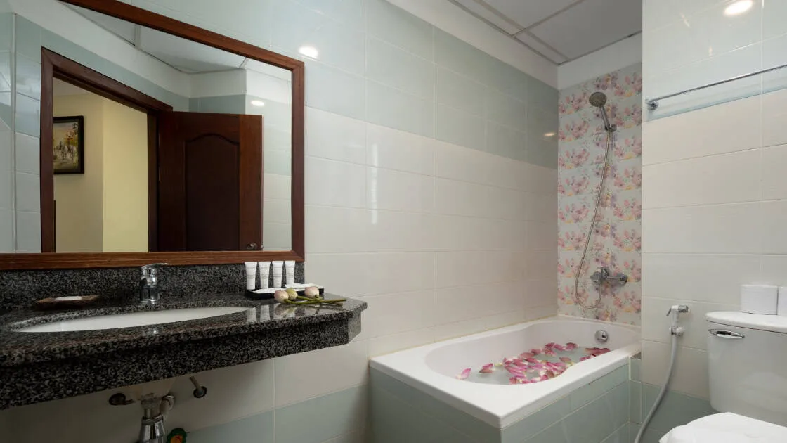 Baño de la habitación individual deluxe