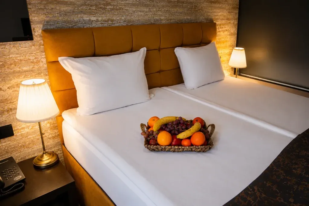 Gold 2 room