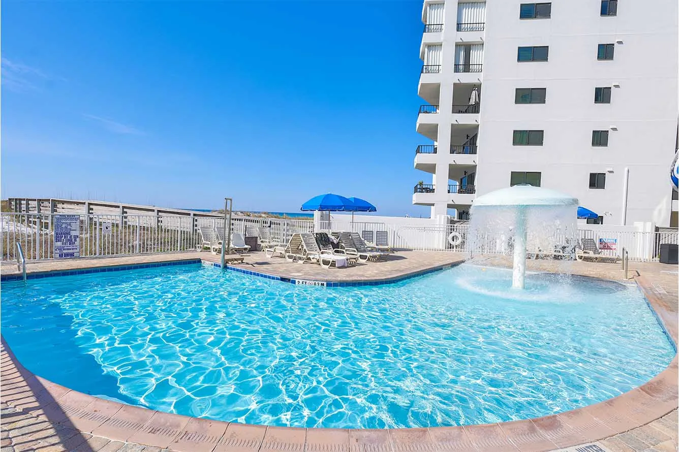 Wavecrest Lodge beachfront hotel