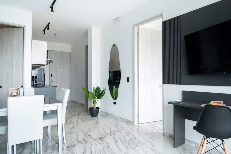 Lovely 2BR w/ Balcony near Ciudad Amurallada