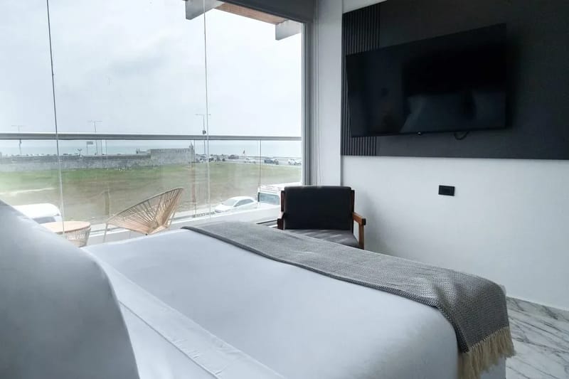 Lovely 2BR w/ Balcony near Ciudad Amurallada