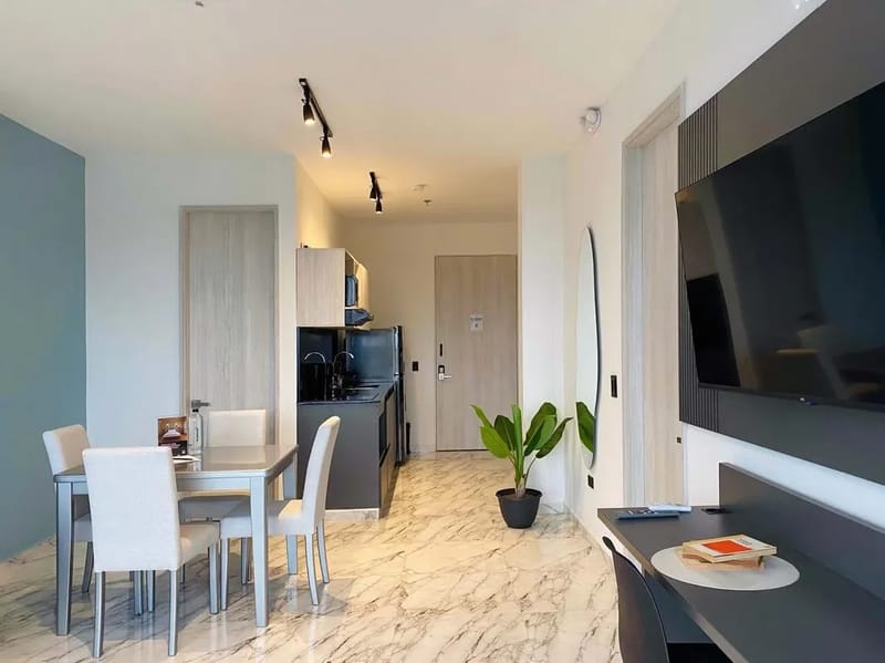 Lovely 2BR w/ Balcony near Ciudad Amurallada