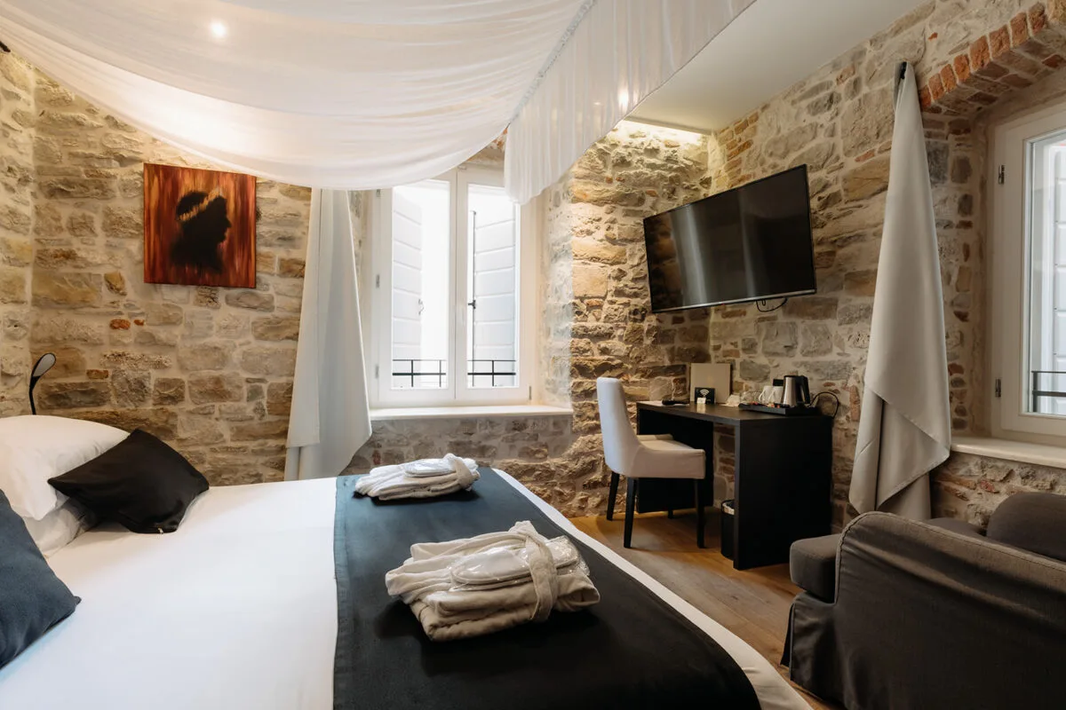 Habitación estándar con cama doble o dos camas individuales