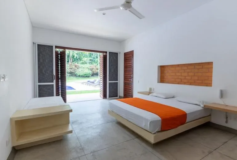 Astonishing 5BR House w/ pool in Anapoima