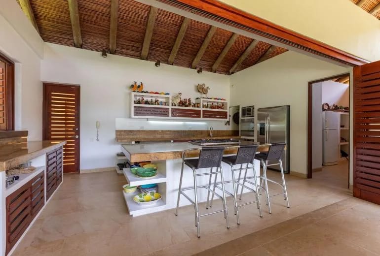 Astonishing 5BR House w/ pool in Anapoima