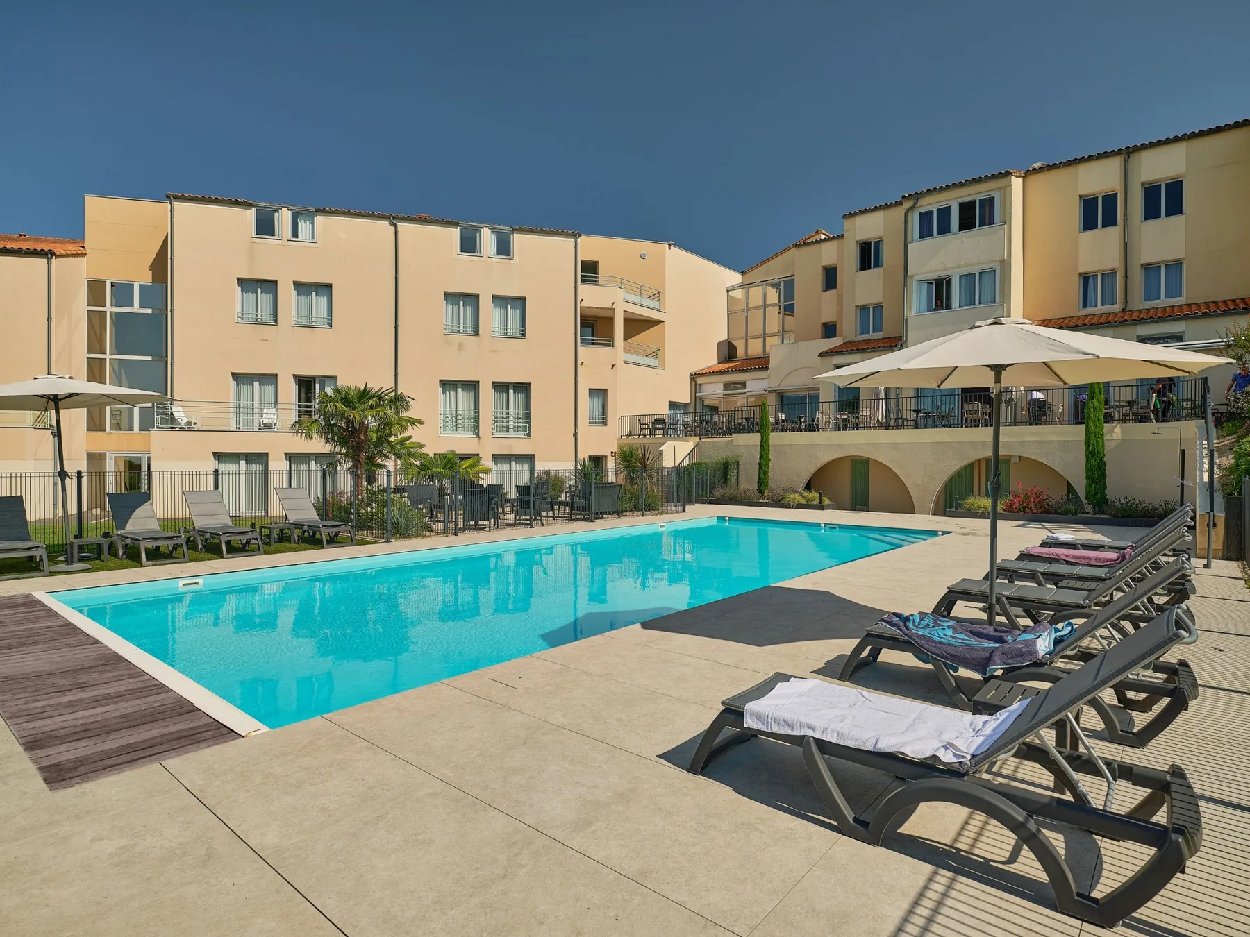 Zona de piscina al aire libre