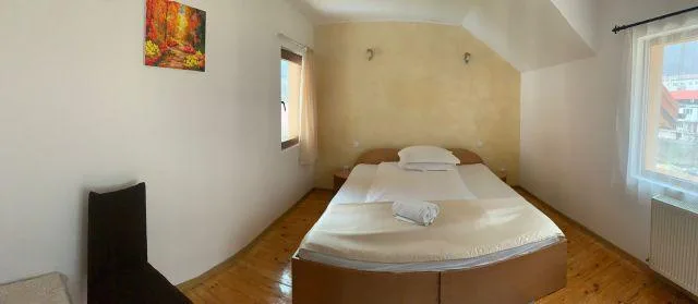 Cámara 8