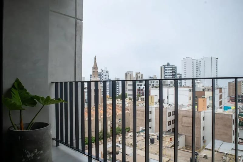 Splendid 2BR with balcony in Miraflores