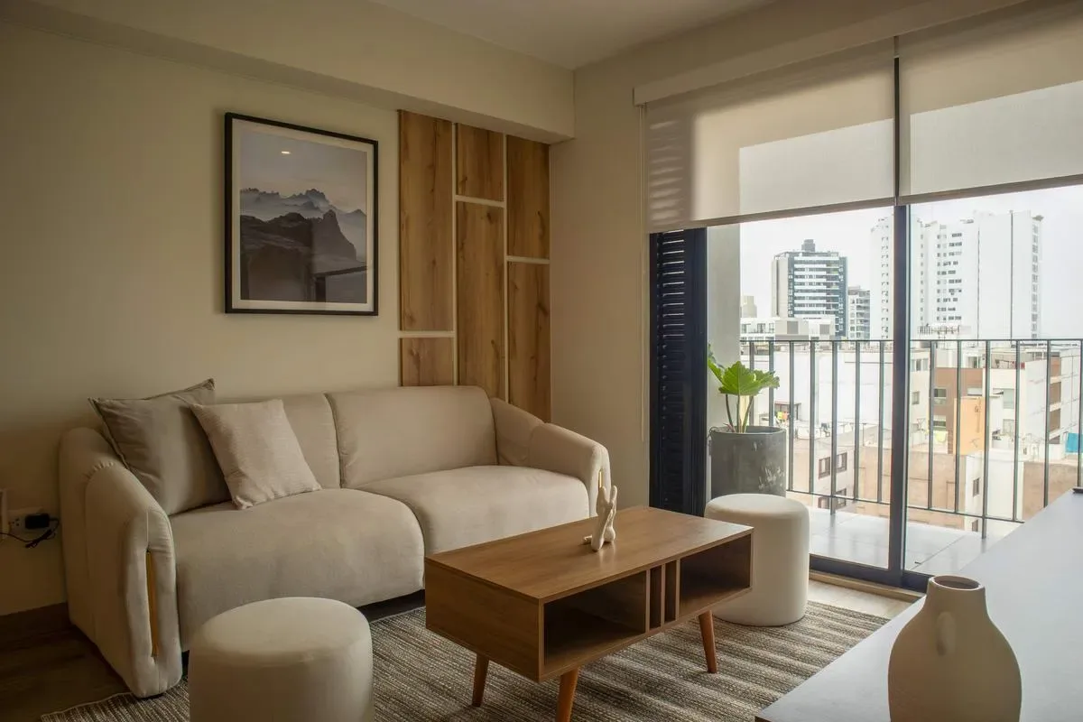 Splendid 2BR with balcony in Miraflores