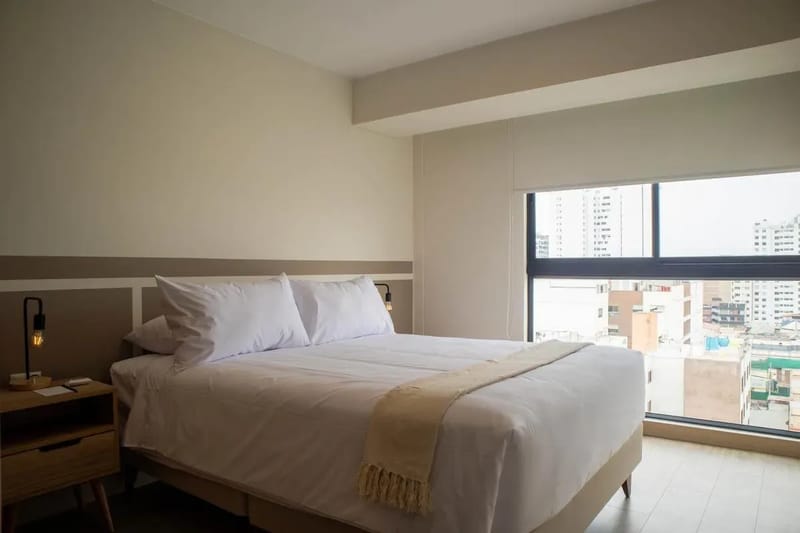 Splendid 2BR with balcony in Miraflores
