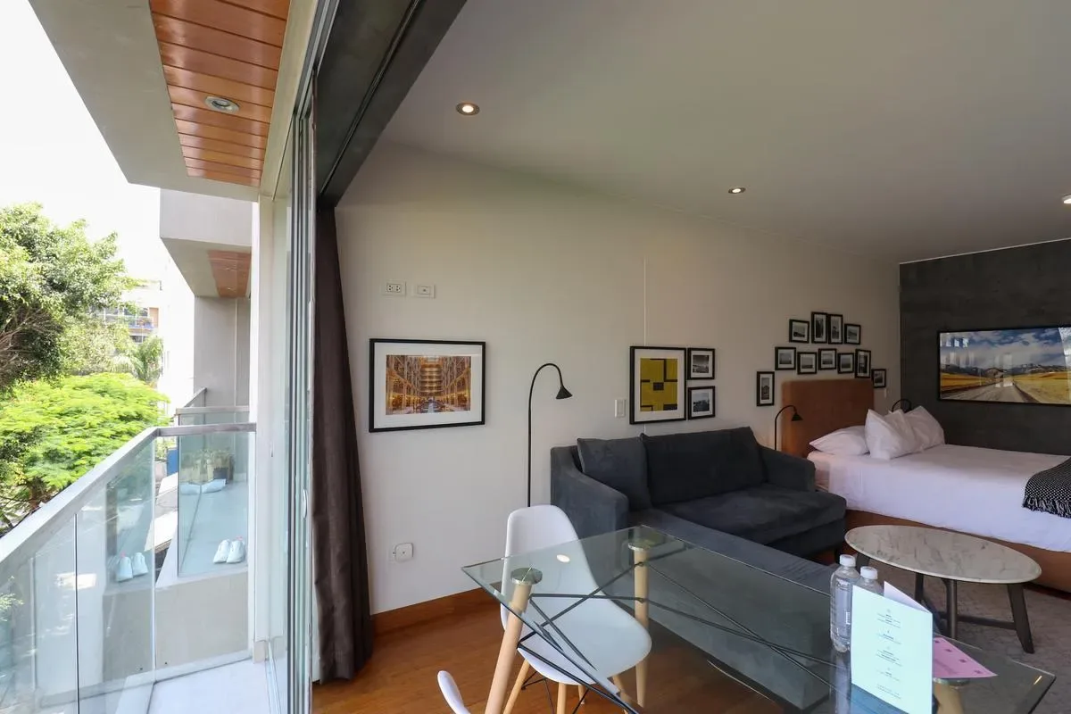 Hidden Gem Loft Near Barranco Boardwalk