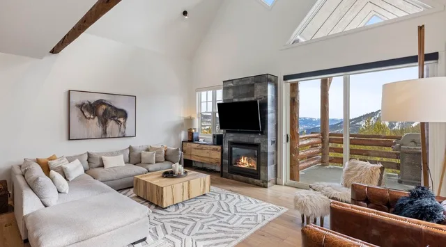 Saddle Ridge Townhome | Unit S1