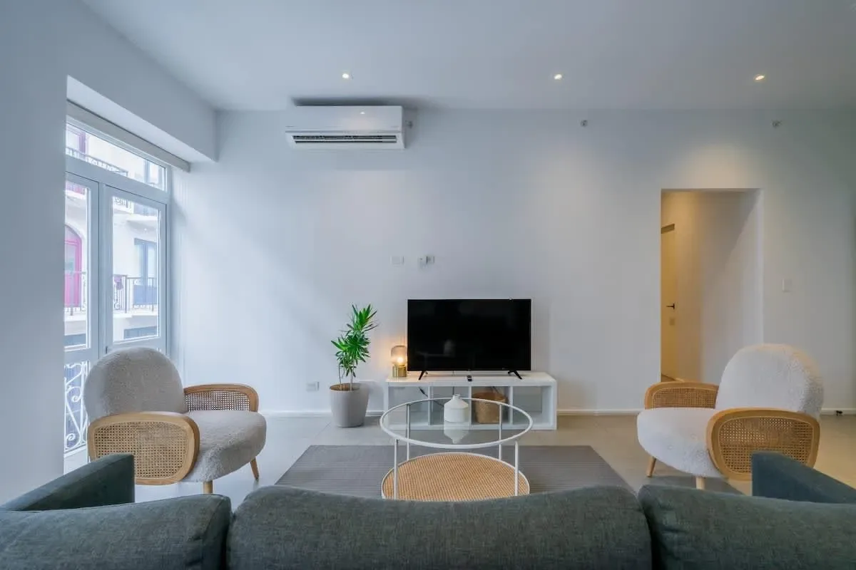 Spacious 2BR in Casco Antiguo w/ Rooftop