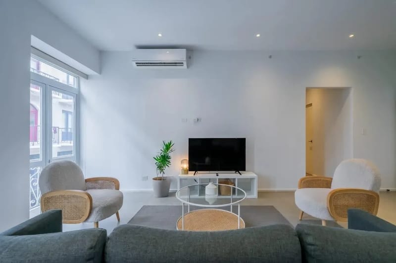 Spacious 2BR in Casco Antiguo w/ Rooftop