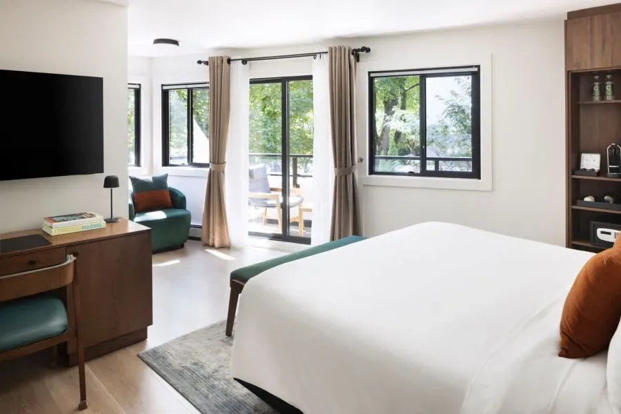 The Como Hotel room