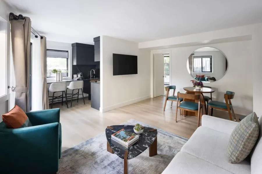 The Como Hotel room