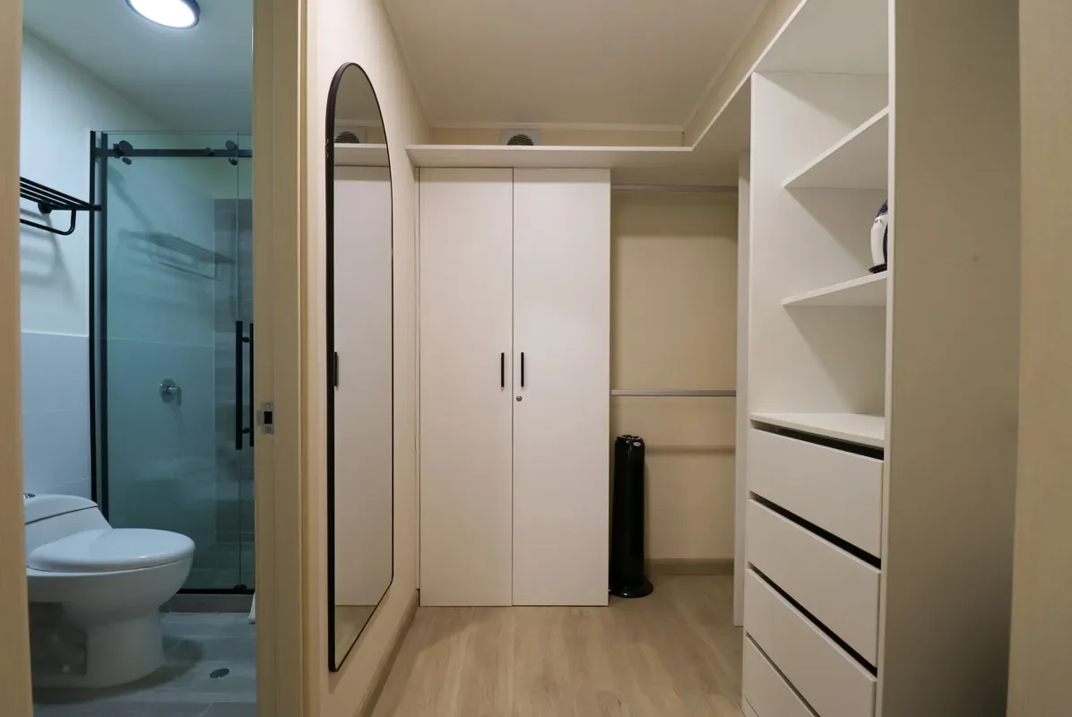 Upscale 3BR w/ AC & Balcony in Miraflores