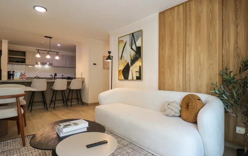 Upscale 3BR w/ AC & Balcony in Miraflores