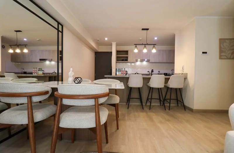 Upscale 3BR w/ AC & Balcony in Miraflores