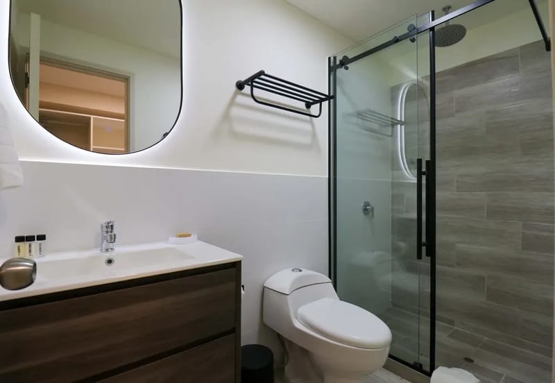 Upscale 3BR w/ AC & Balcony in Miraflores