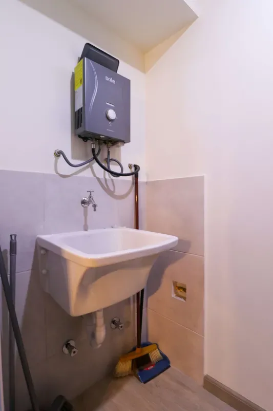 Upscale 3BR w/ AC & Balcony in Miraflores