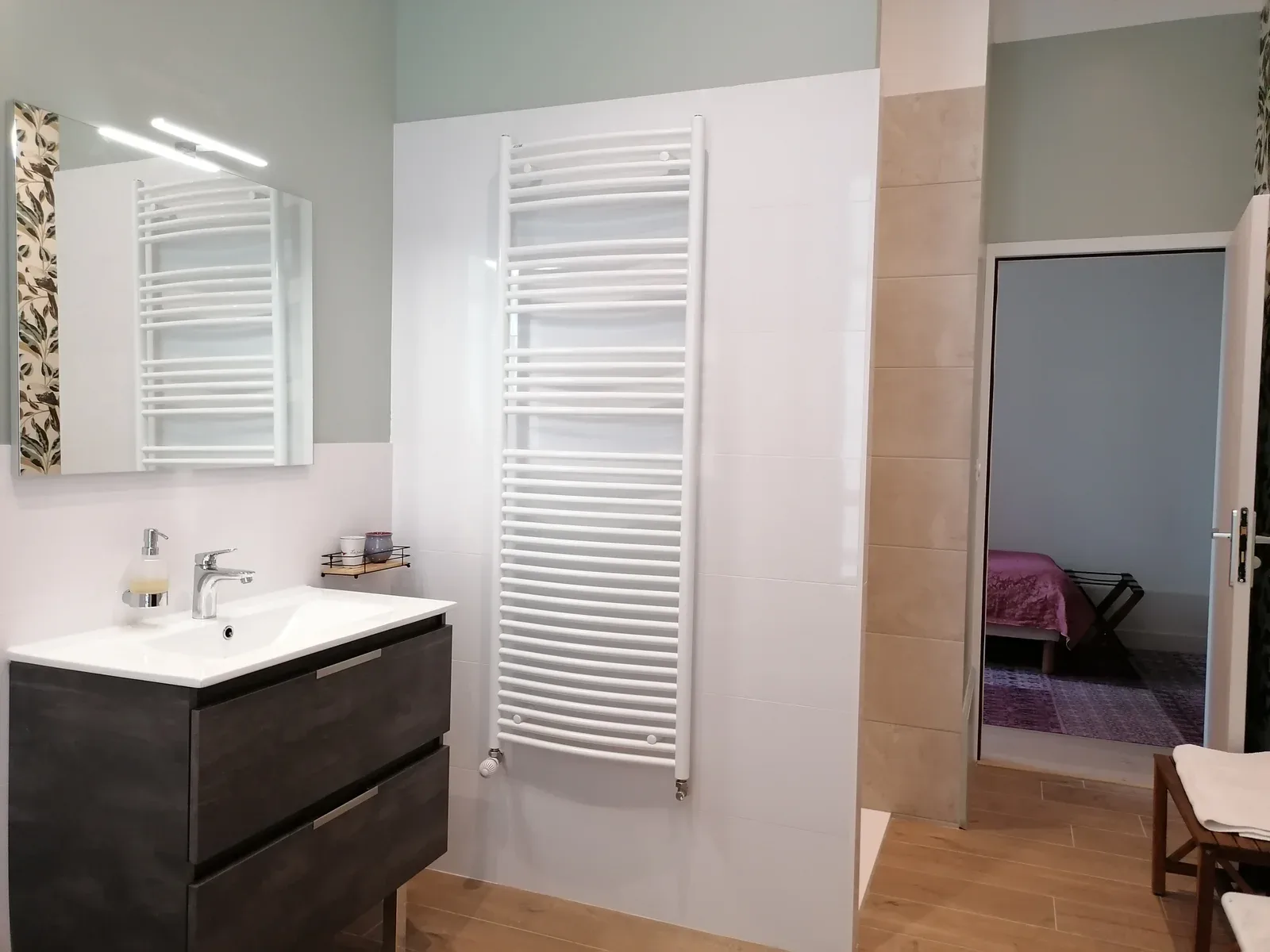 Petite Suite bathroom