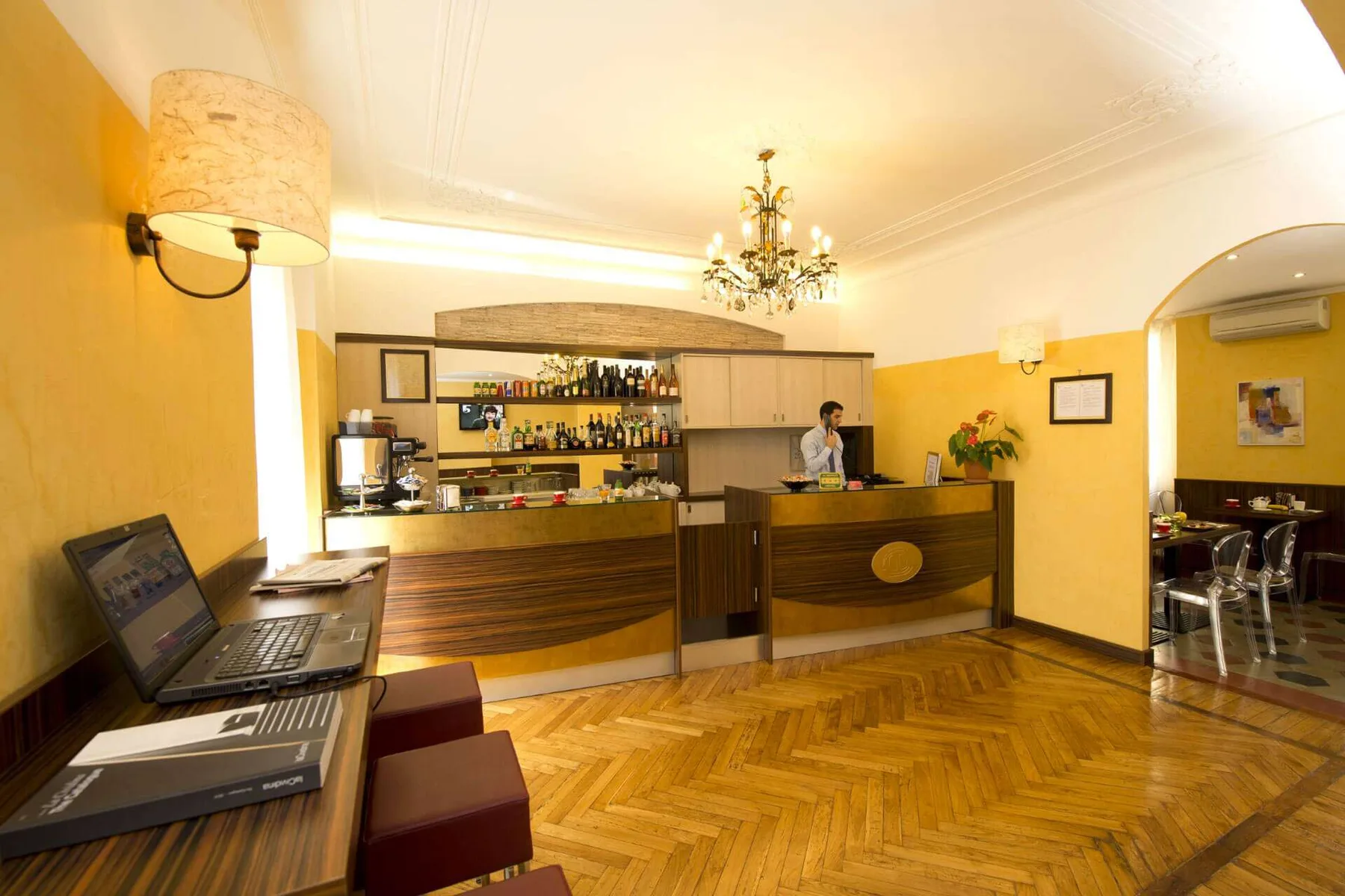 Hotel Panizza interior