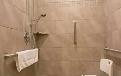 Habitación con cama tamaño king