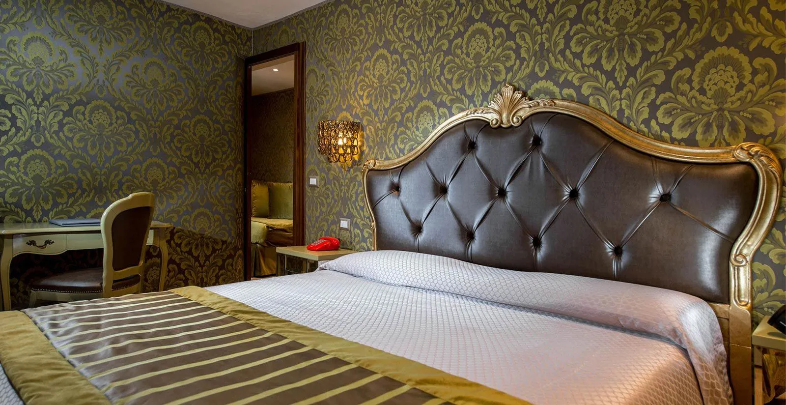 Romantic room