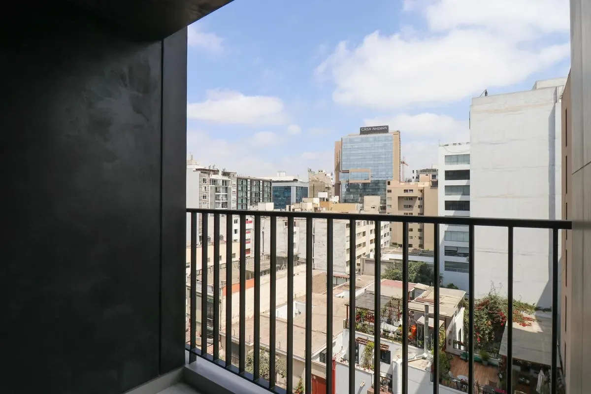 Ethereal 2BR w/ Balcony in Miraflores
