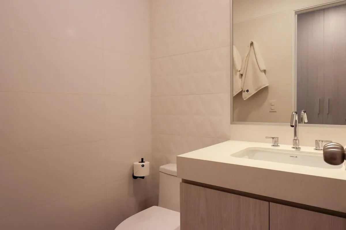 Ethereal 2BR w/ Balcony in Miraflores
